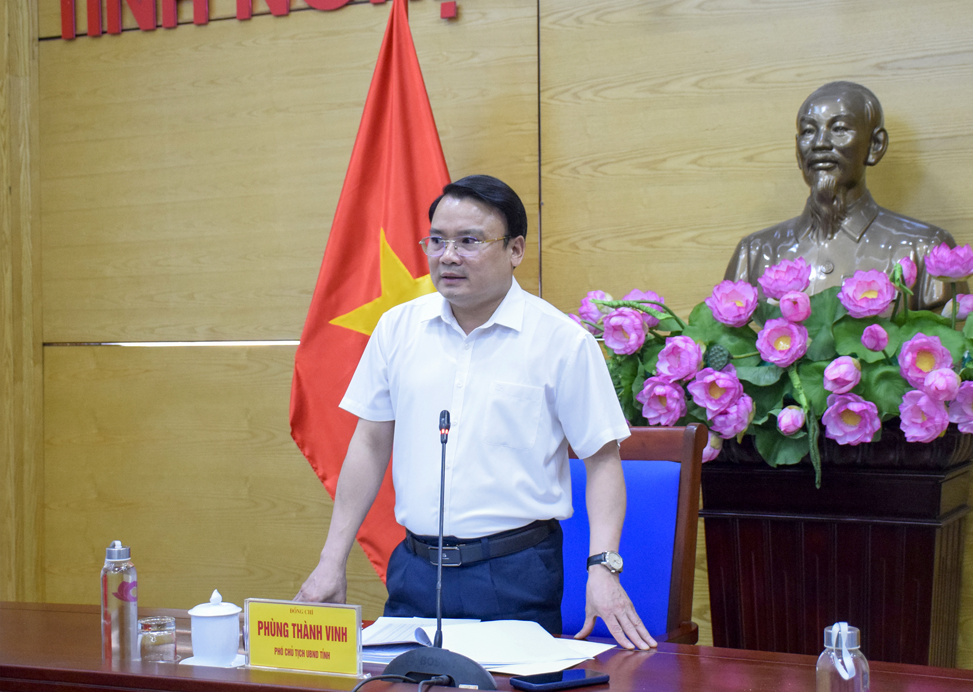 Anh-tin-bai